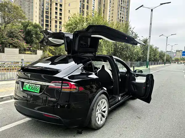 Tesla Model X 2016