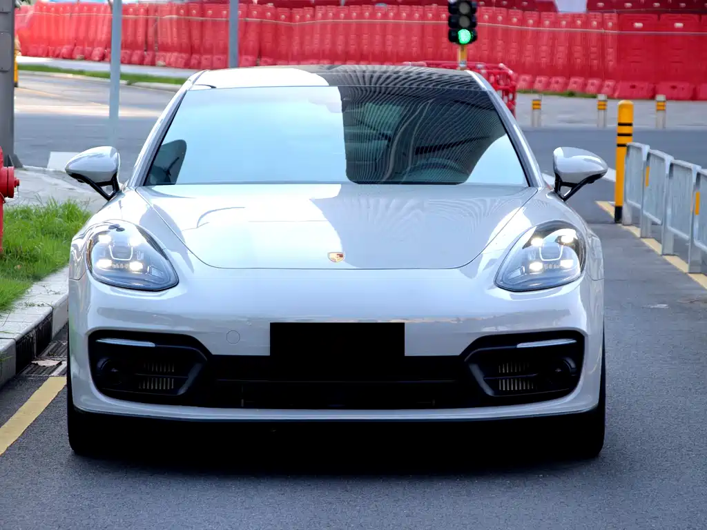 Porsche Panamera 2022