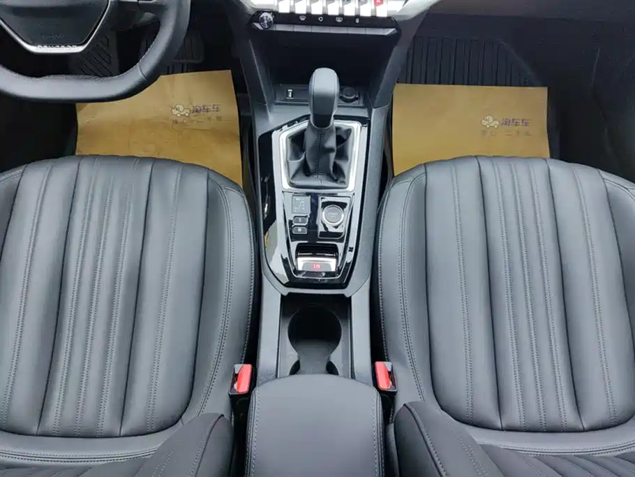 Peugeot 408 2025 — фото 16