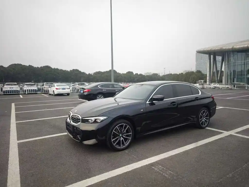BMW 3 Series 2025