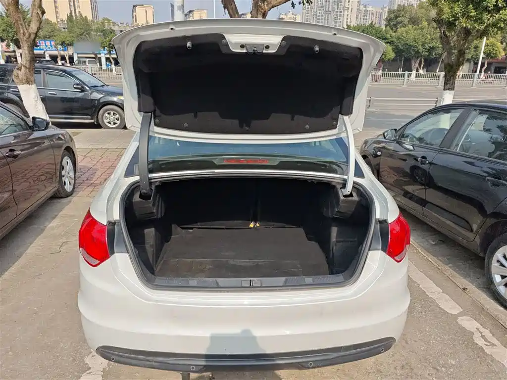 Citroen C4L 2015 — фото 19