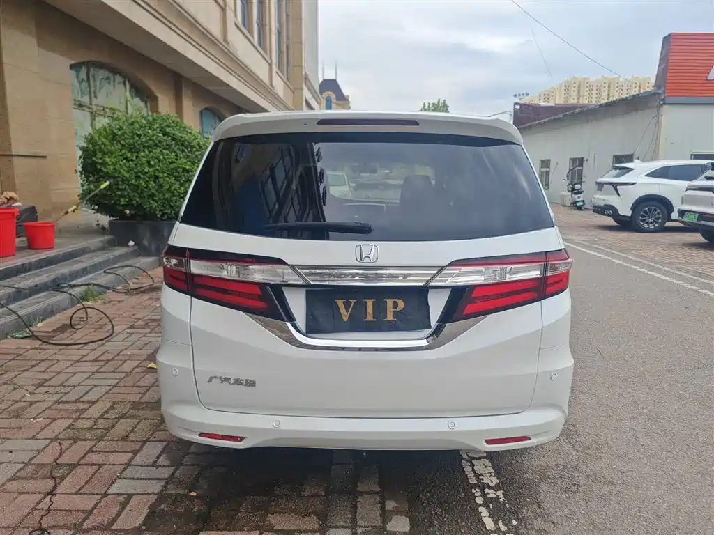 Honda Odyssey 2016 — фото 13