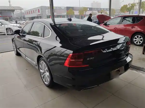 Volvo S90 2020