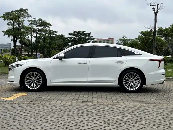 Bestune B70 2021