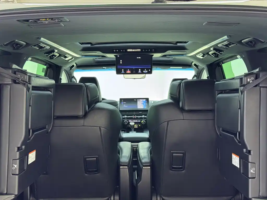 Lexus LM 2020 — фото 10