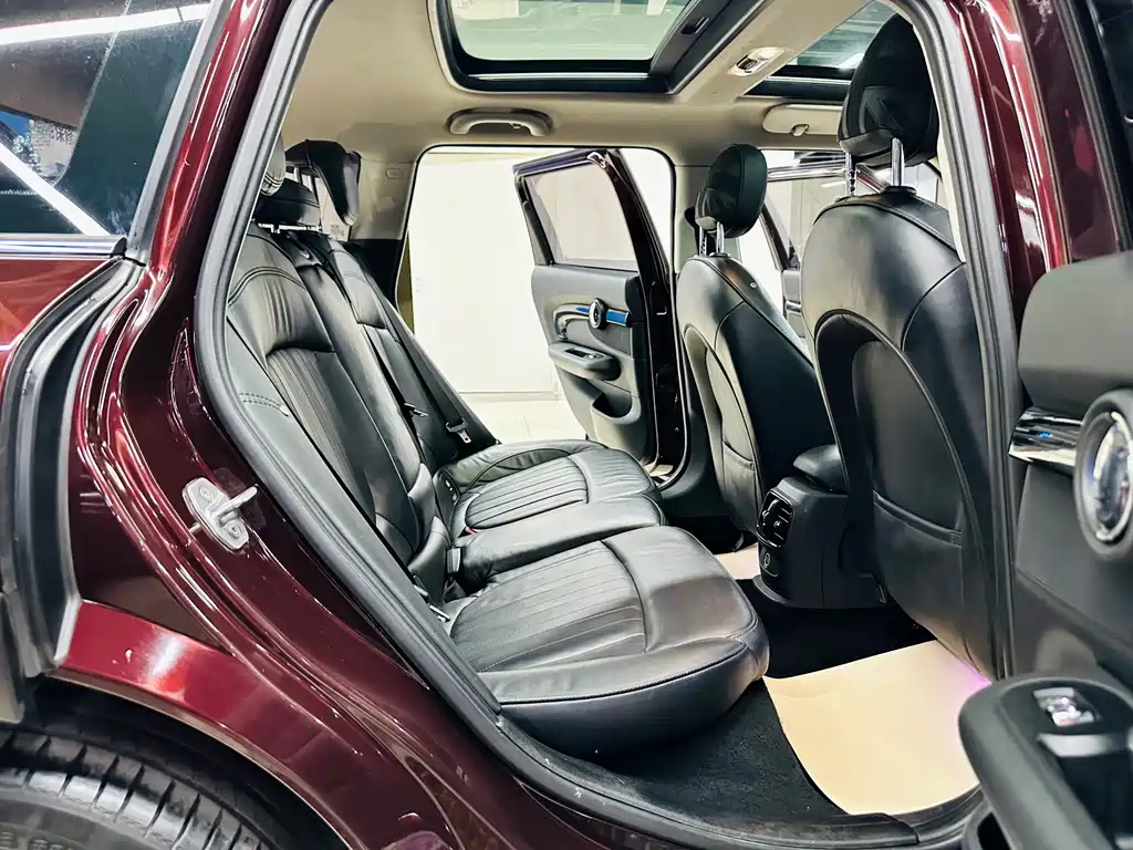 MINI Clubman 2018 — фото 21