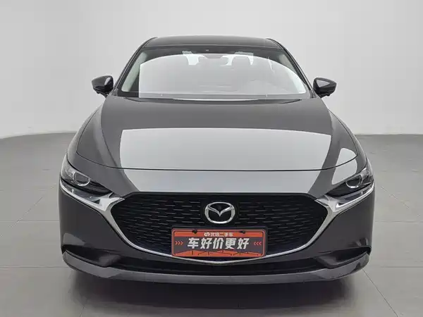 Mazda 3 Axela 2022