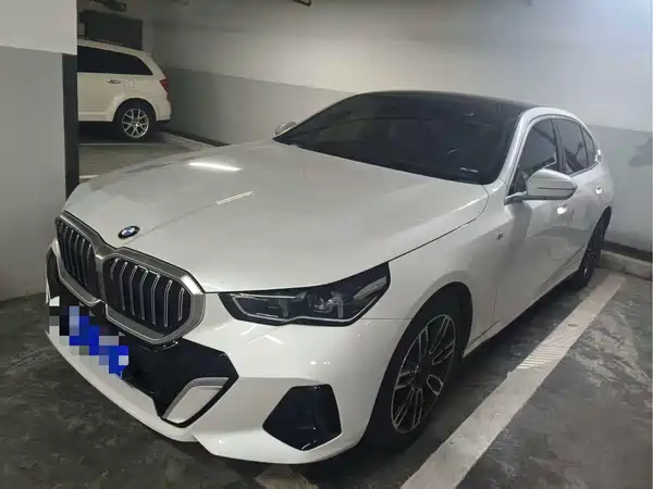 BMW 5 Series 2024