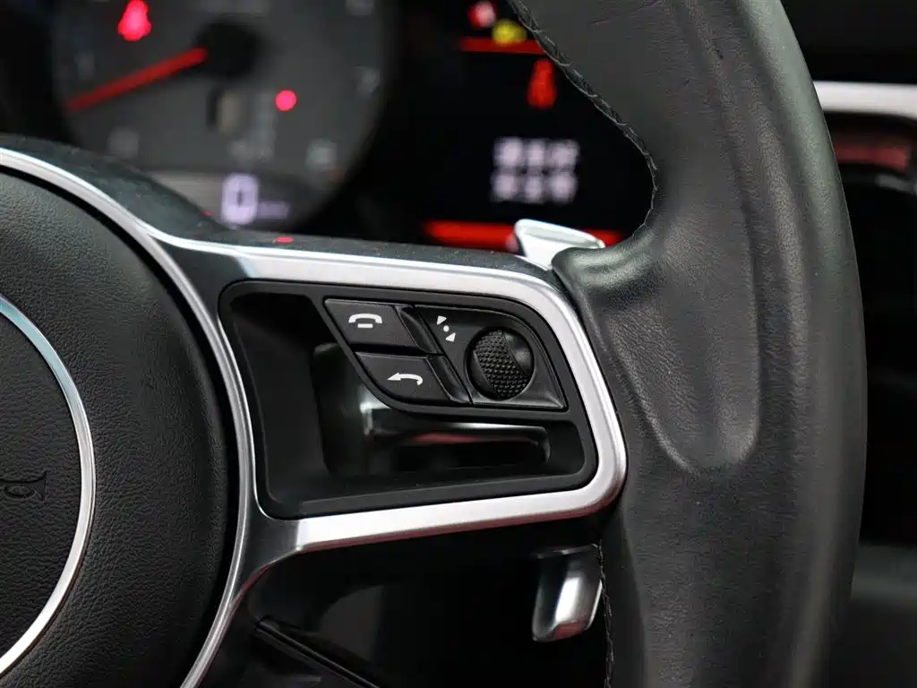 Porsche Macan 2019 — фото 17