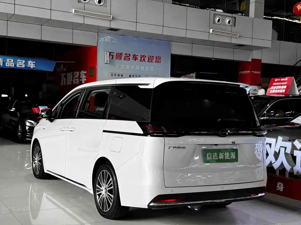 GAC Motor E8 PHEV 2024 — фото 24