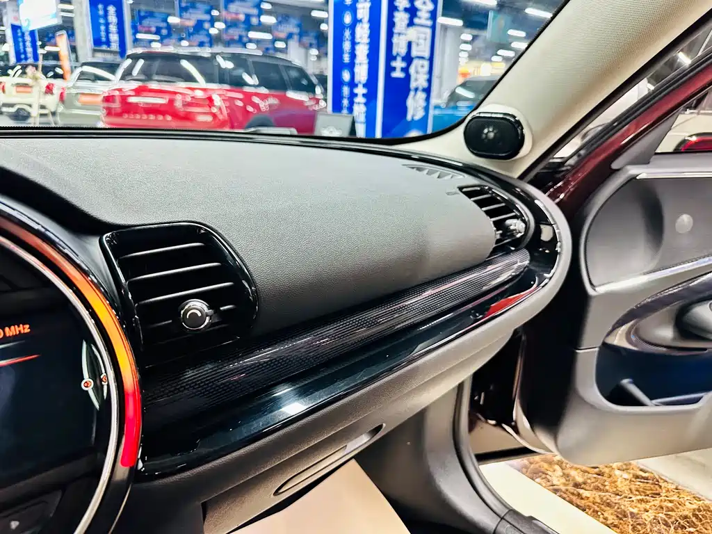 MINI Clubman 2018 — фото 41