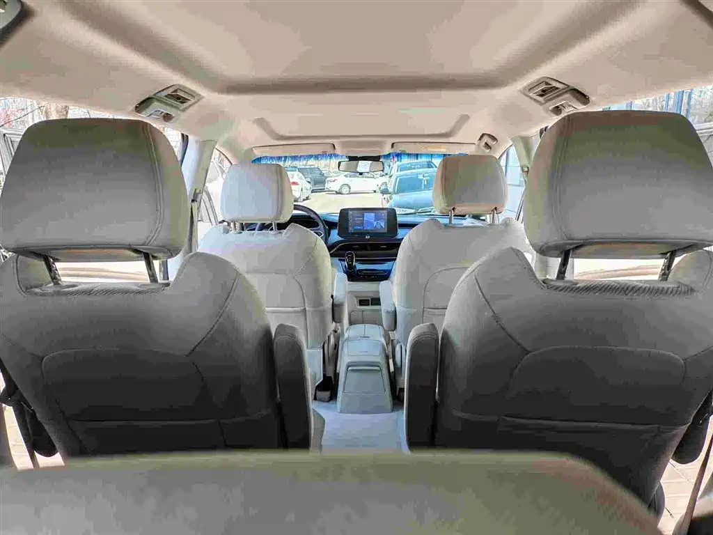 Buick GL8 2022 — фото 11