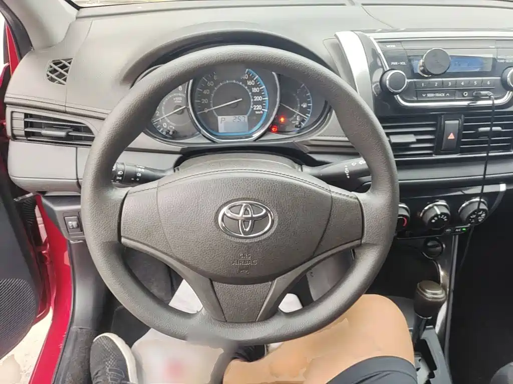 Toyota Vios 2015 — фото 11