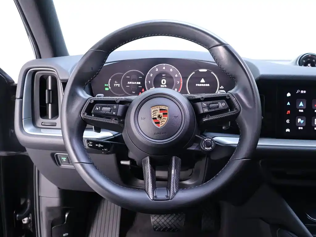 Porsche Cayenne 2023 — фото 17