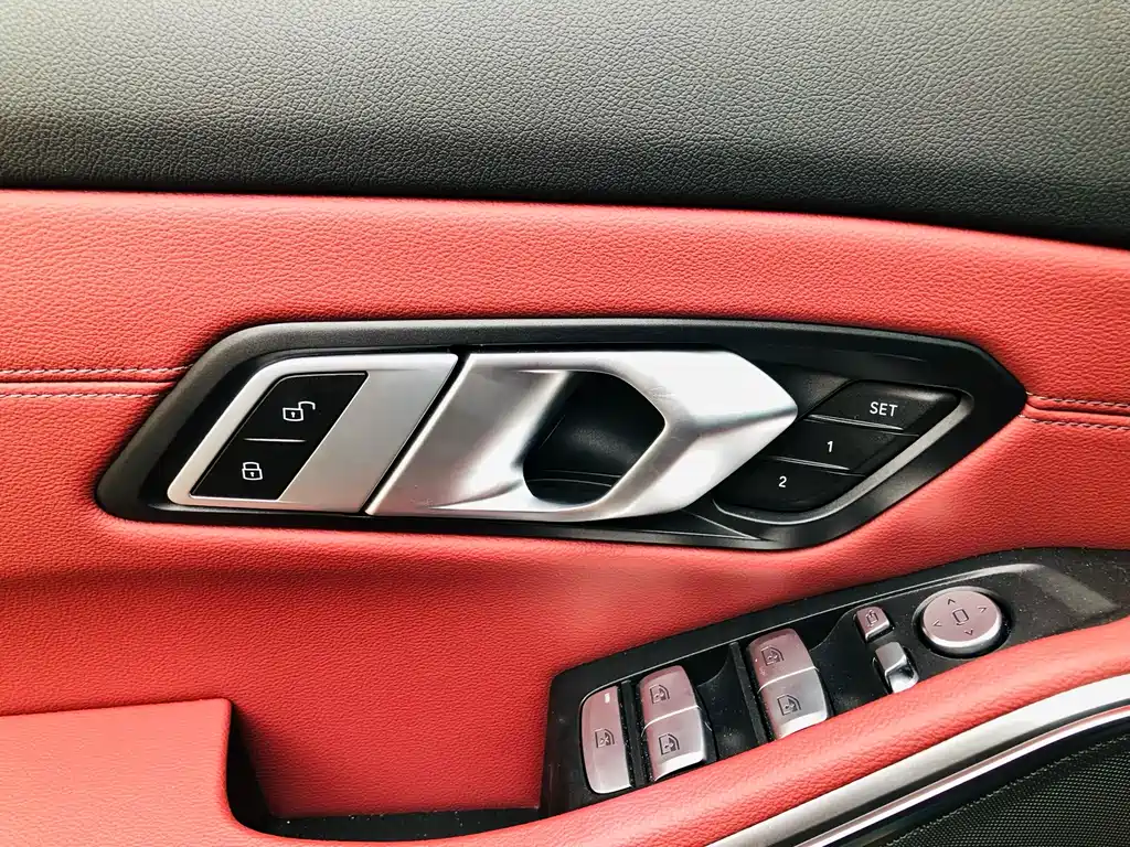 BMW 3 Series 2023 — фото 16