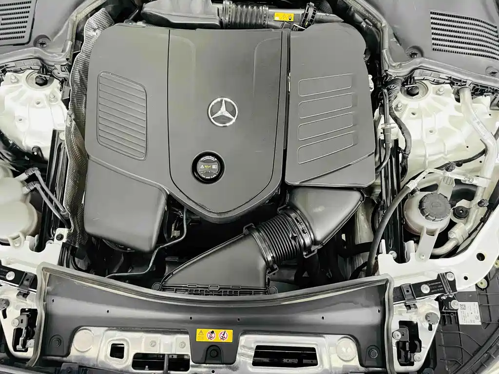 Mercedes-Benz C-Class 2023 — фото 17