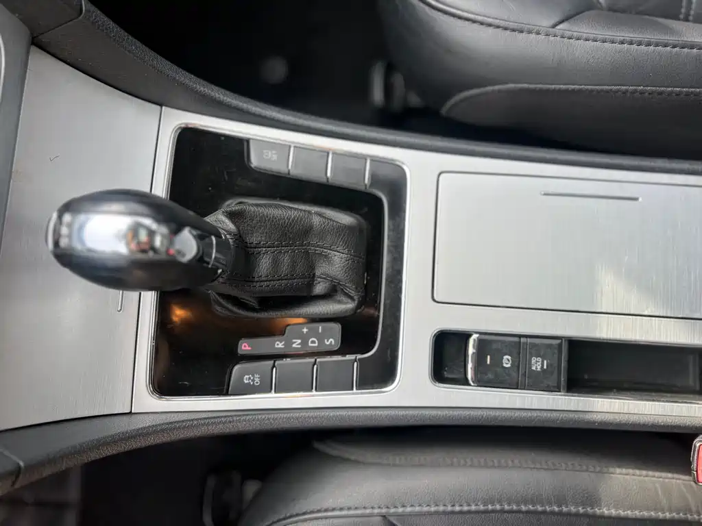 Volkswagen Passat 2015 — фото 16