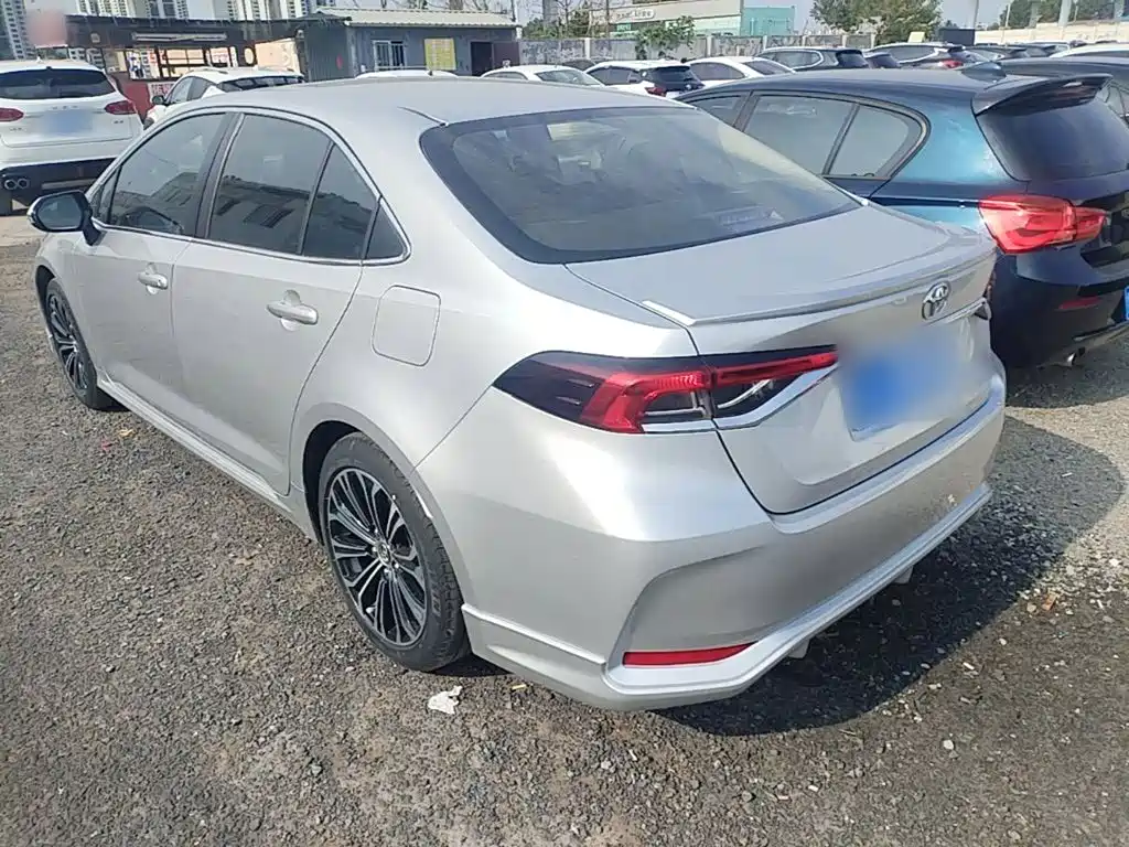 Toyota Corolla 2020 — фото 23