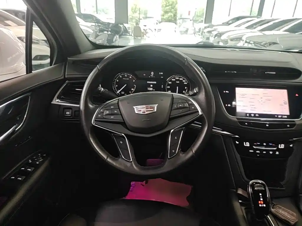 Cadillac XT5 2021 — фото 11