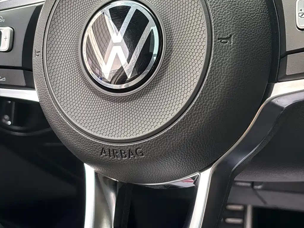 Volkswagen Tiguan L 2021 — фото 16