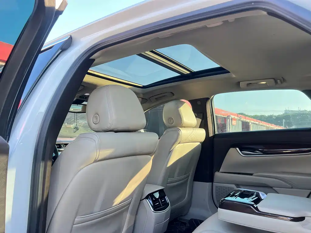 Cadillac XTS 2016 — фото 13