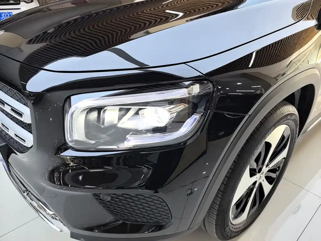Mercedes-Benz GLB 2023 — фото 17