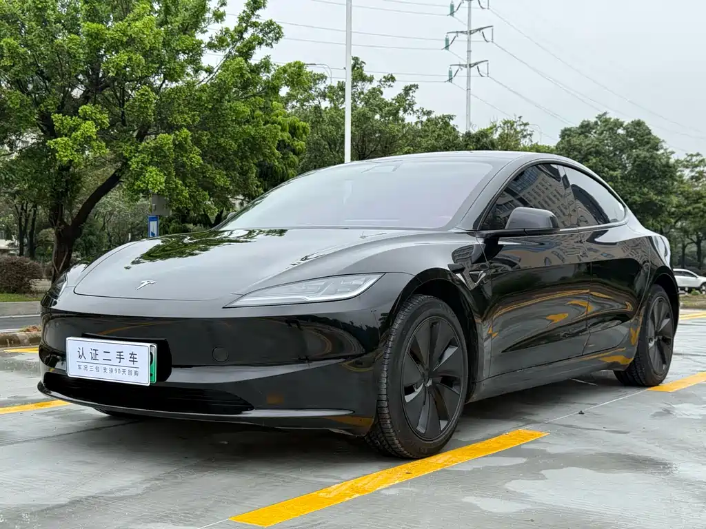 Tesla Model 3 2024 — фото 1