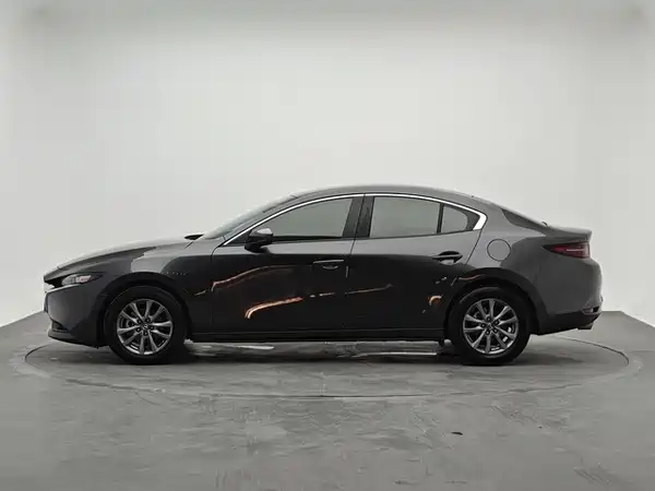 Mazda 3 Axela 2023