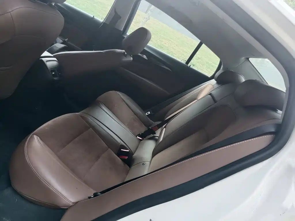 Buick Regal 2020 — фото 15