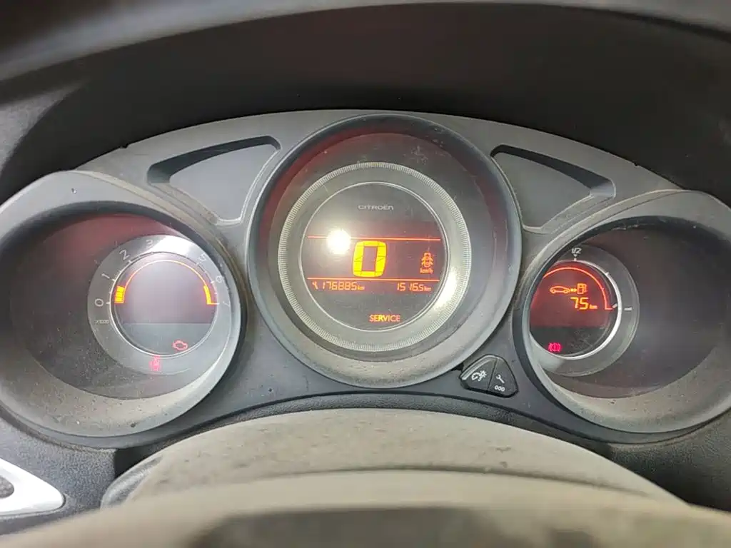 Citroën C4L 2015 — фото 18