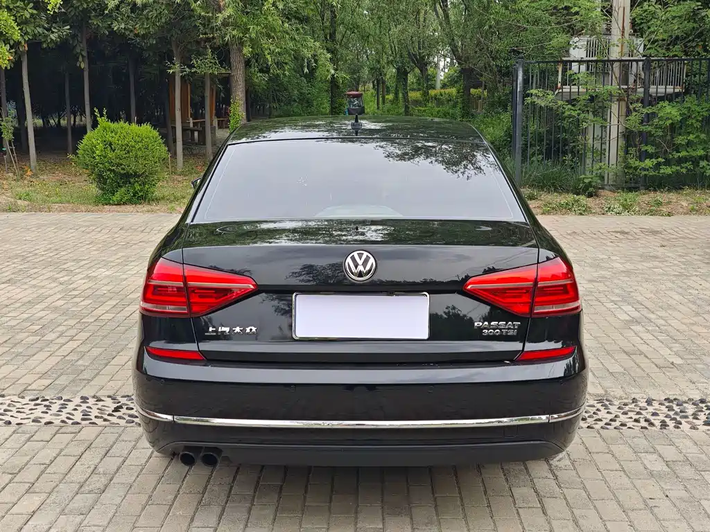 Volkswagen Passat 2018 — фото 9