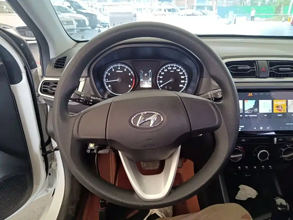Hyundai Verna 2019 — фото 11