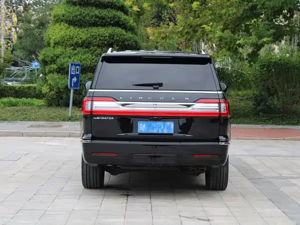 Lincoln Navigator 2021