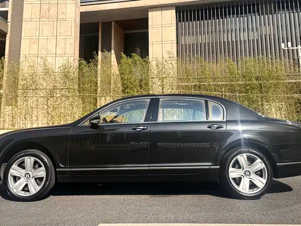 Bentley Flying Spur 2005
