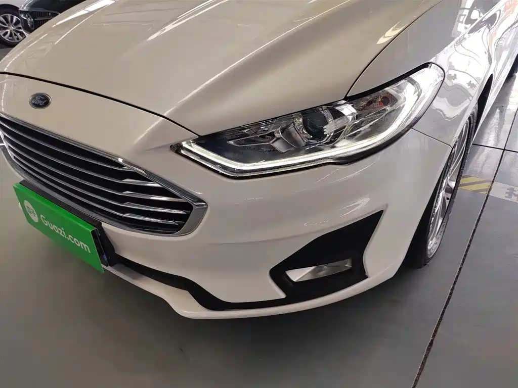 Ford Mondeo 2021 — фото 15