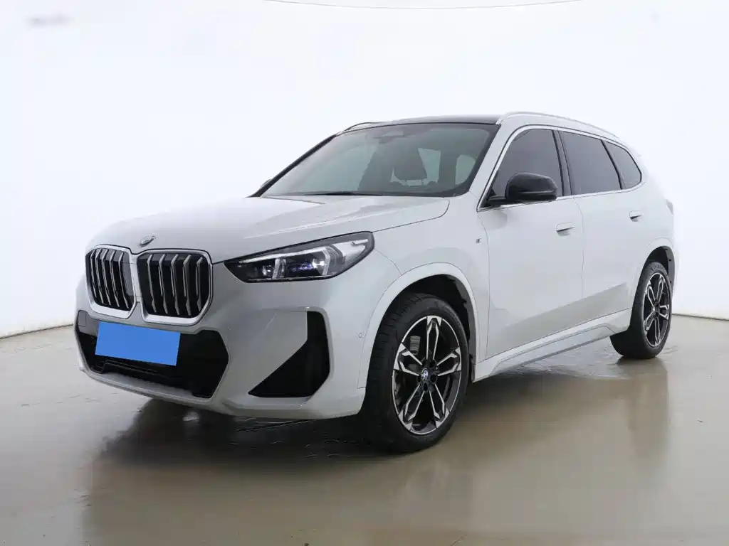 BMW X1 2024 — фото 1