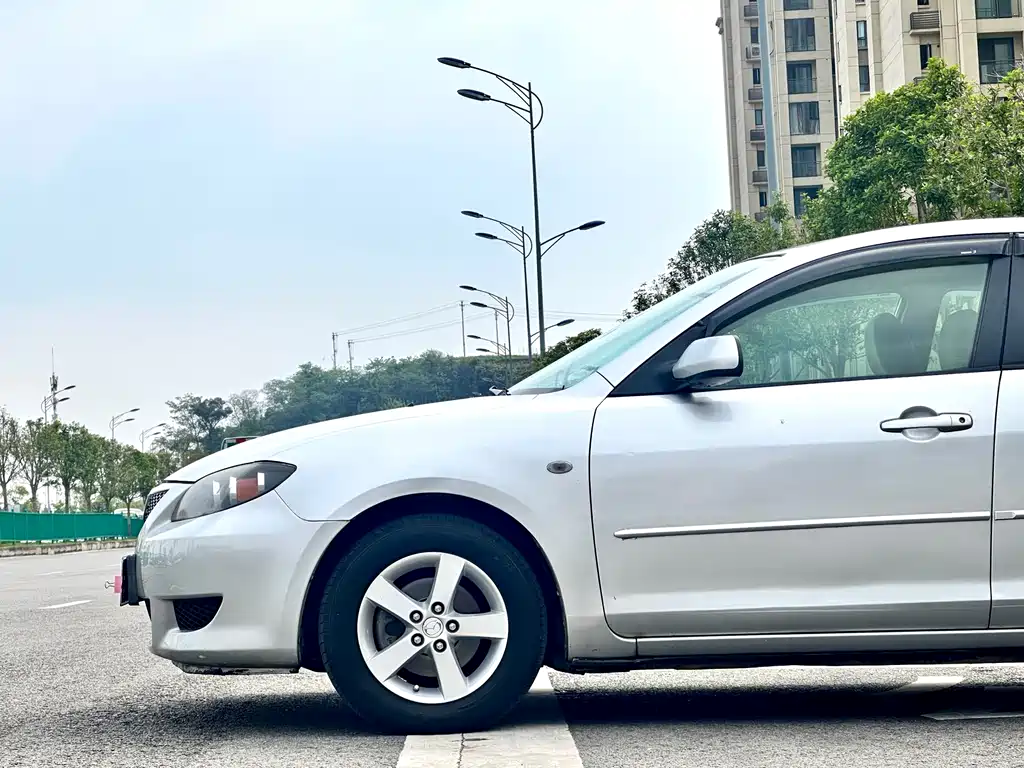 Mazda 3 2010 — фото 8