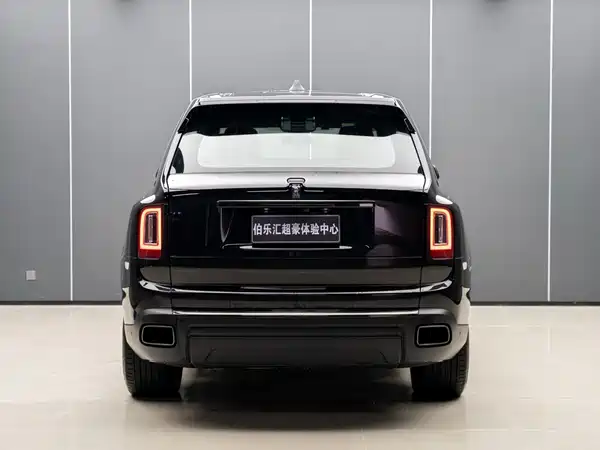 Rolls-Royce Cullinan 2024
