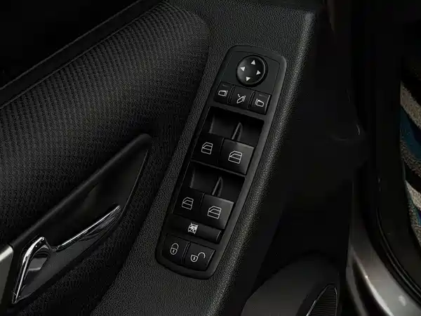 Mercedes-Benz B-Class 2012