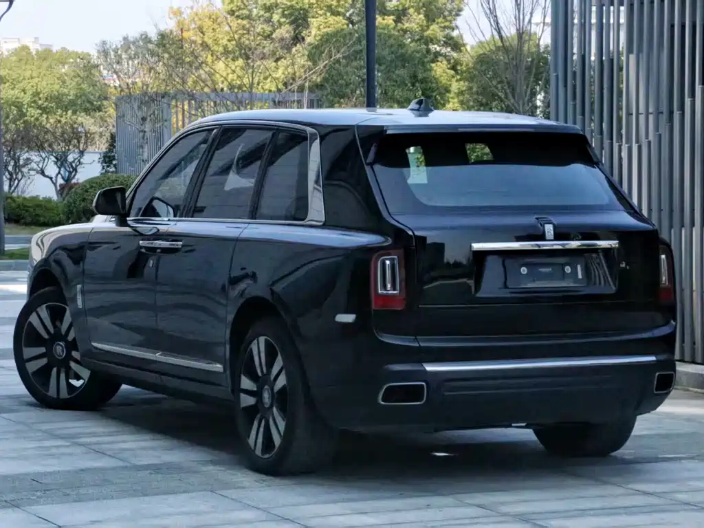Rolls-Royce Cullinan 2021 — фото 3