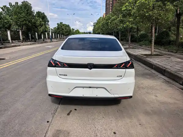 Peugeot 408 2025