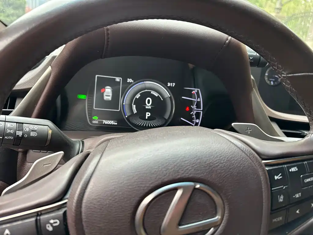 Lexus ES 2020 — фото 10