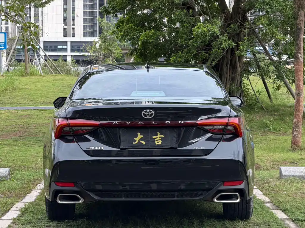 Toyota Avalon 2023 — фото 23
