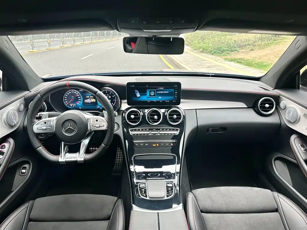 Mercedes-Benz C-Class AMG 2022 — фото 14