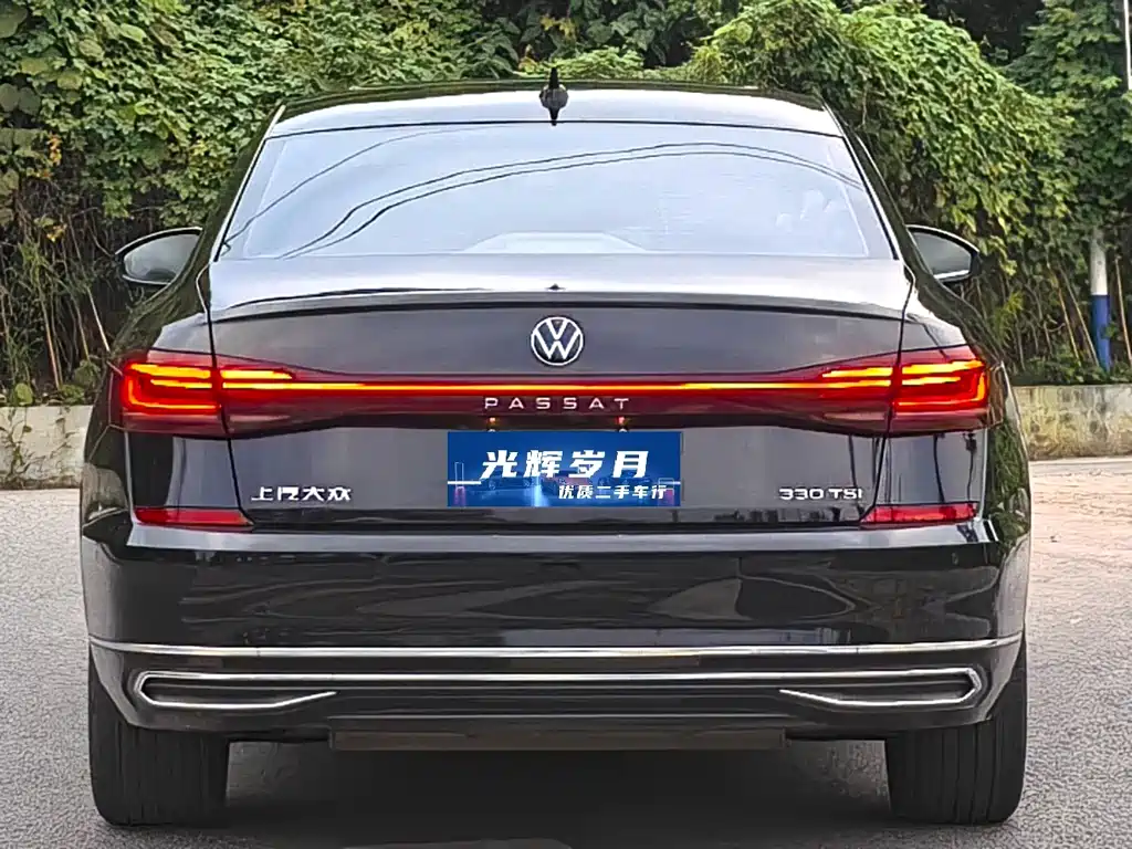 Volkswagen Passat 2023 — фото 17