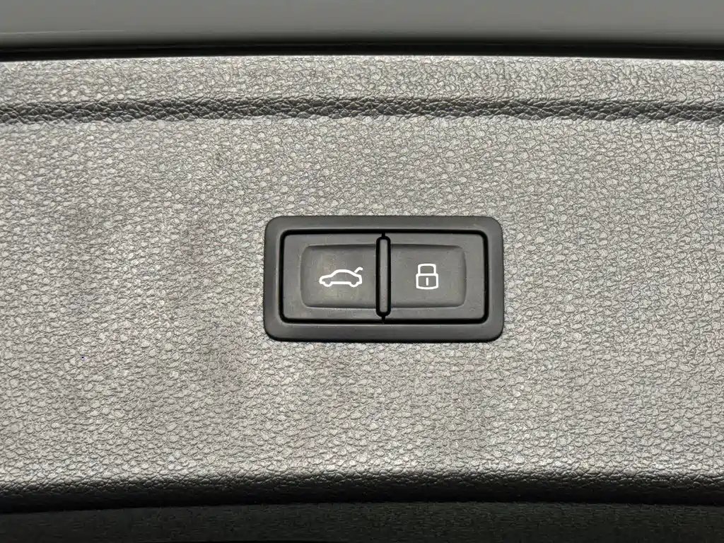 Audi Q5L 2024 — фото 14