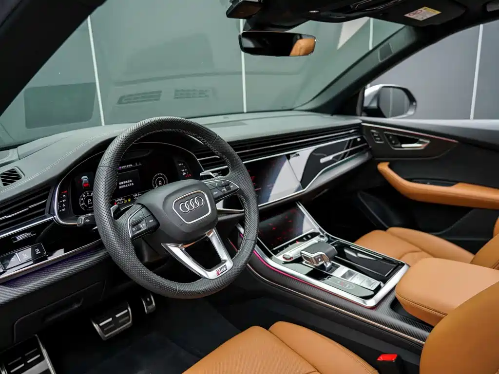 Audi RS Q8 2024 — фото 11