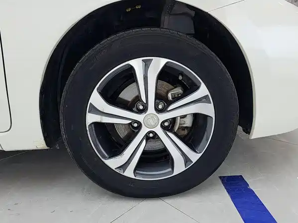 Nissan Tiida 2019