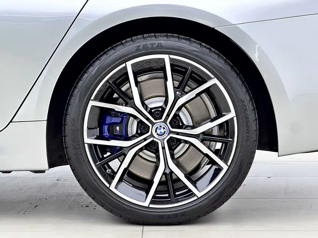 BMW 5 Series 2023 — фото 14