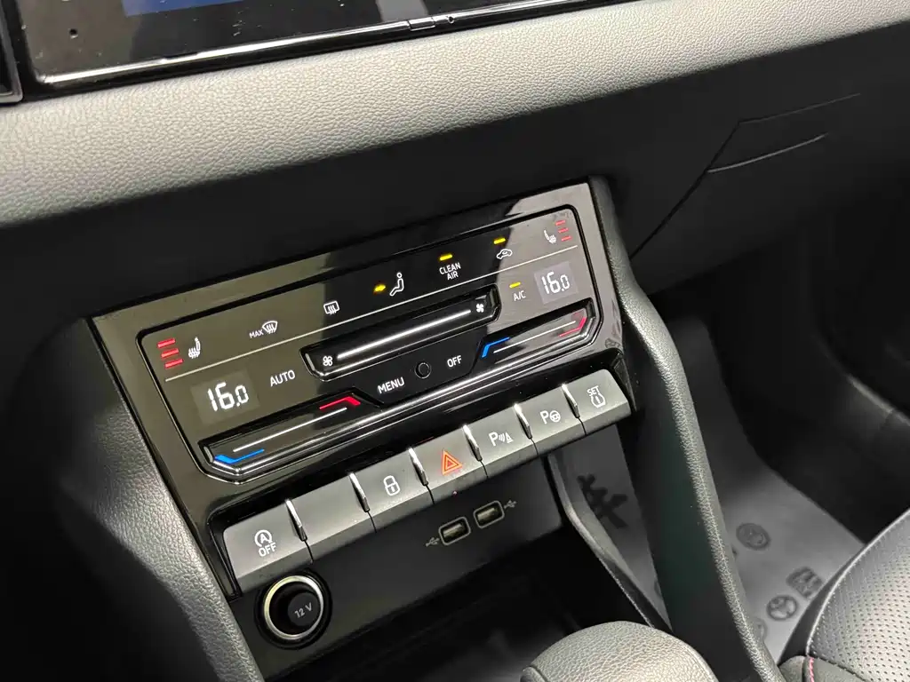 Skoda Korok 2023 — фото 15